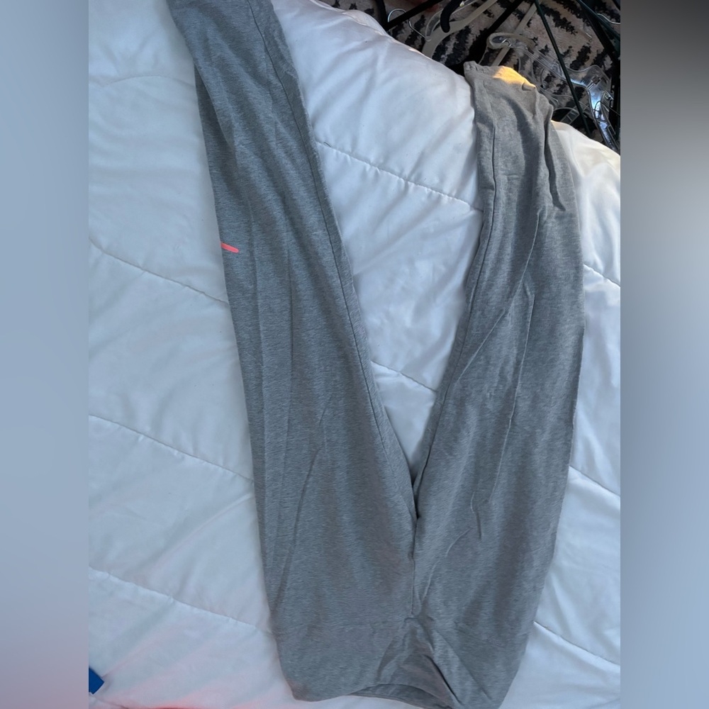 Grey pink leggings